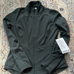 Lululemon inStill jacket size 8 army green